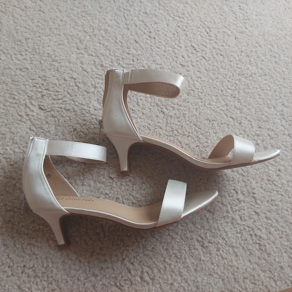 Champagne Satin Kitten Heels - Picture 3 of 7